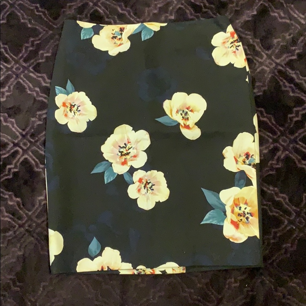 Lord & Taylor Floral Pencil Skirt